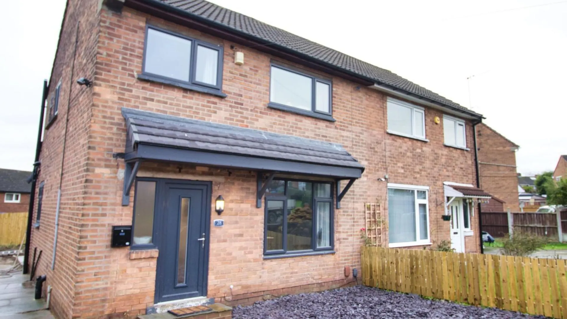 Spacious 3 Bed House - Newly Refurbished Rotherham 0*,